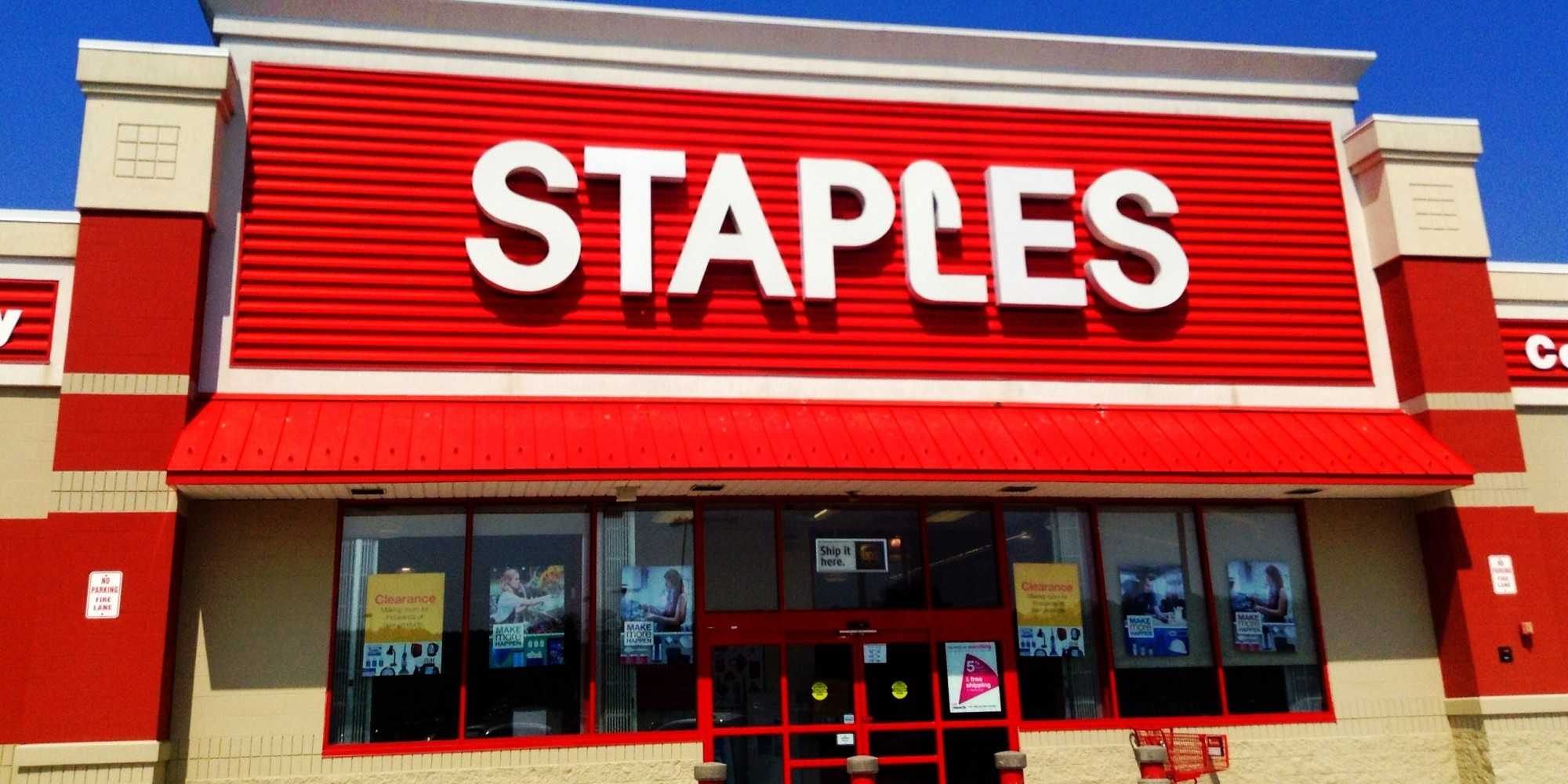 staples hours of operation